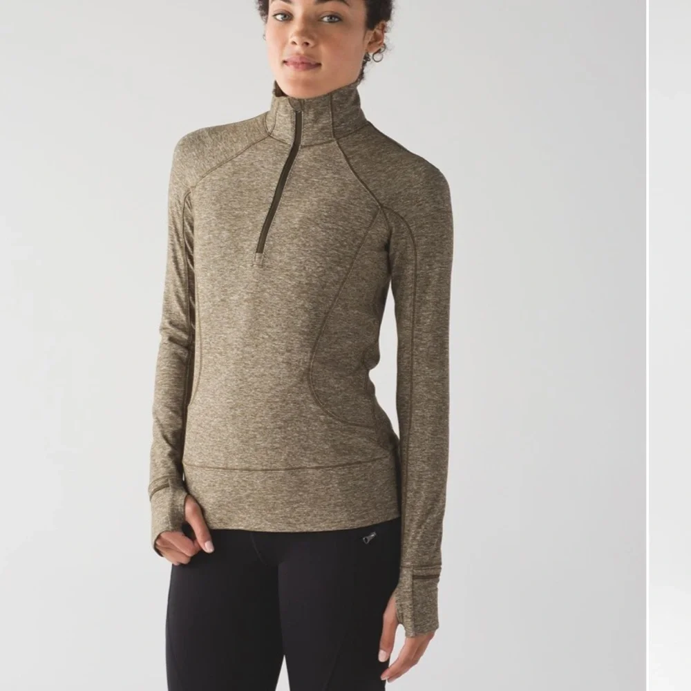 • Lululemon • Women’s Rush Hour 1/2 Zip Sweatshirt  Heathered Military Green 2